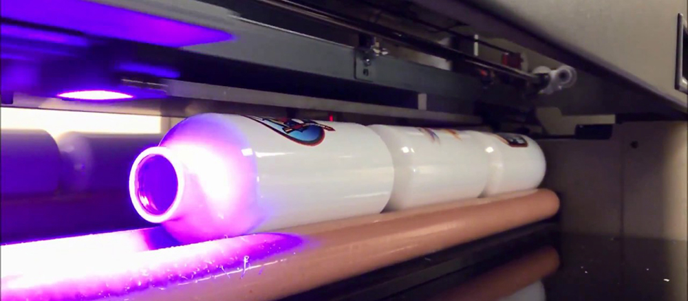 Personalized Customization with cylinder-uv-bottle-printer Personalized Customization with cylinder-uv-bottle-printer